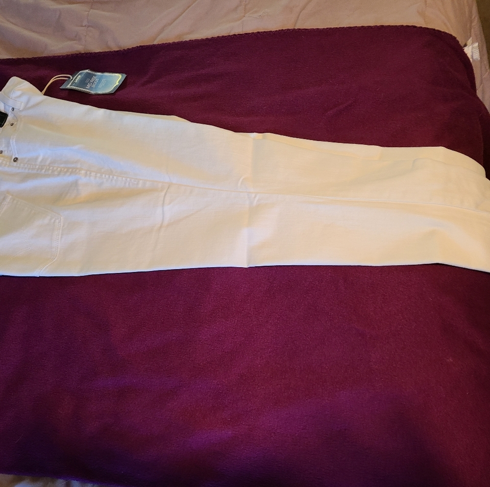 Jeans - Picture 2 of 2